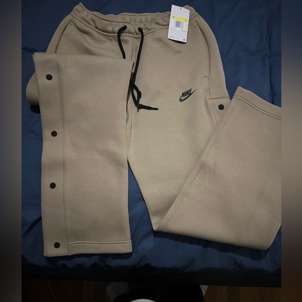 Brand new break open sweats by nike